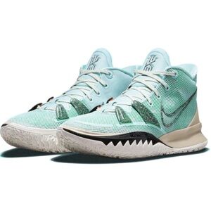 Nike Kyrie Irving 7 Copa Size 8.5 Men’s Basketball Athletic Shoes / Sneakers